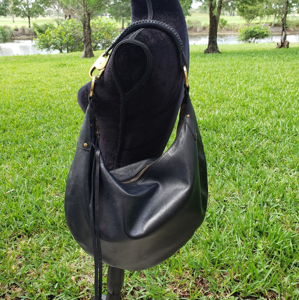 Gucci Black Leather Hobo Bag with Gold Accents - Picture 16 of 16